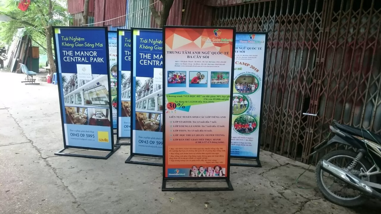 Standee Khung Sắt – Bền Đẹp, Giá Tốt, Giao Hàng Nhanh Toàn Quốc