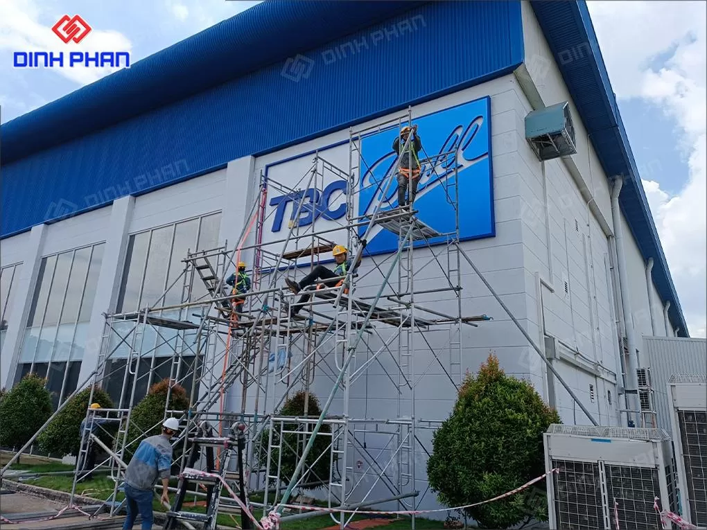 Thi công biển quảng cáo Hà Nội uy tín – Giá xưởng, làm nhanh