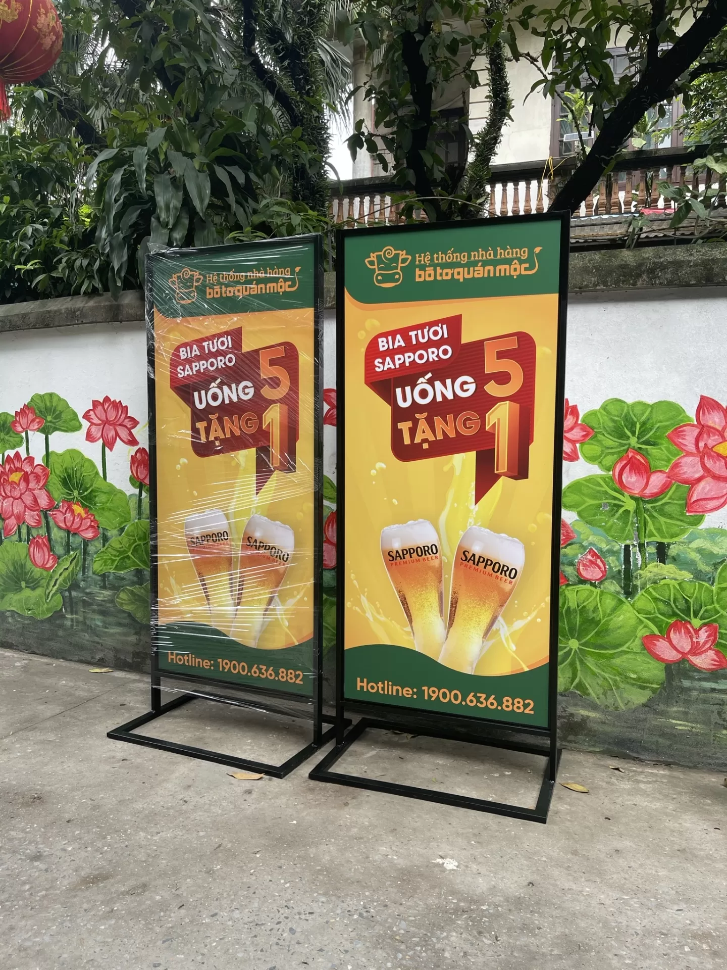 Standee khung sắt sơn tĩnh điện – Gia công theo yêu cầu, bền đẹp, chắc chắn